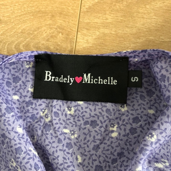 ✨✨2 for $30 ✨✨Realisation par tie blouse - Picture 4 of 5